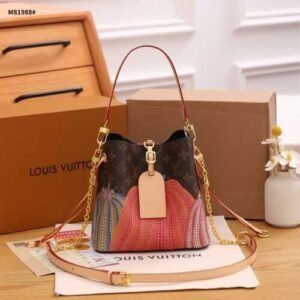 LOUIS VUITTON YAYOI KUSAMA BUCKET BAG*