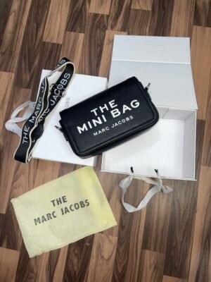 Marc jacobs The mini bag With dust bag and folding box 307(BR)