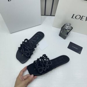 Loewe Petal Anagram slides